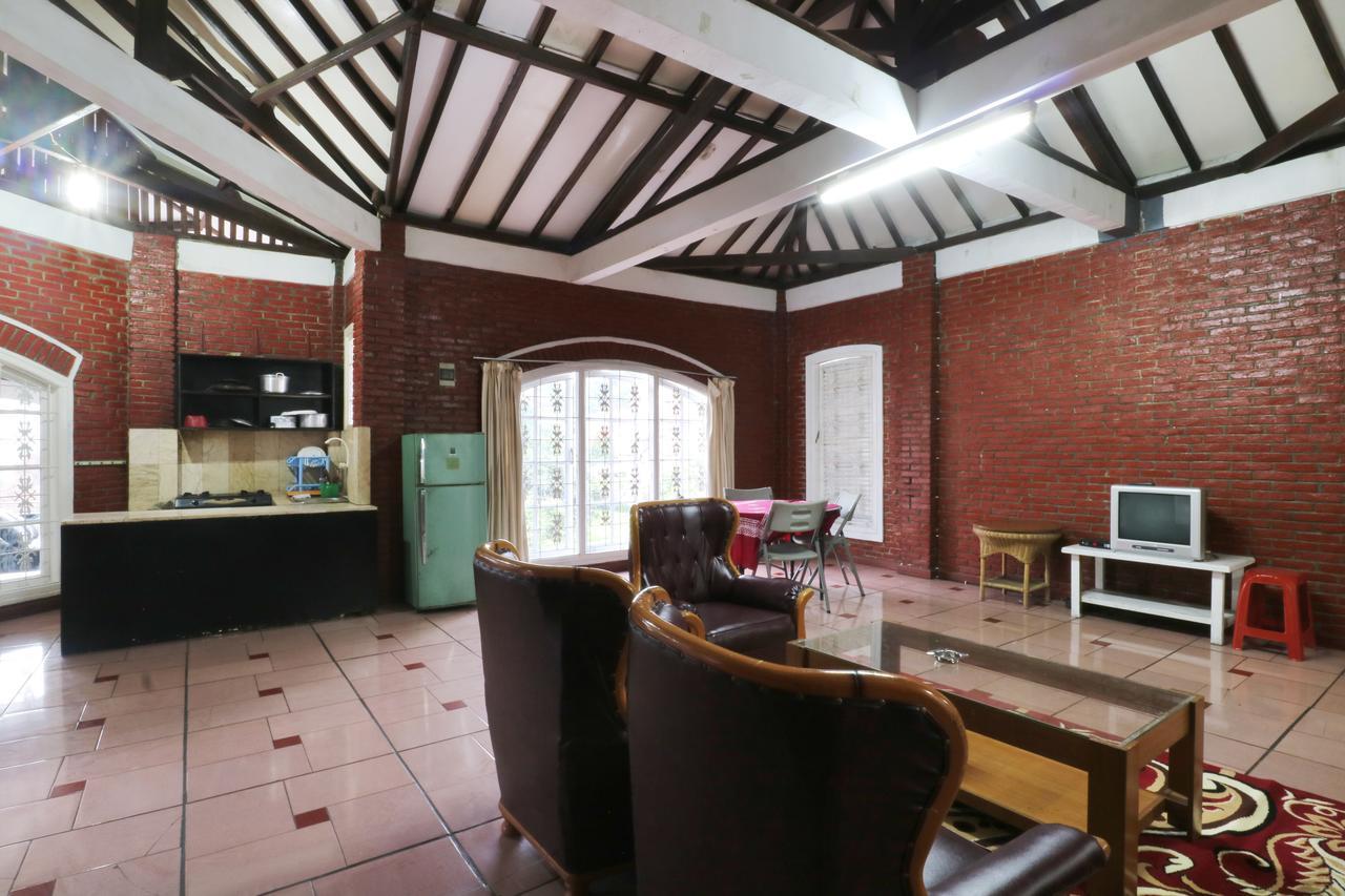 Villa Madani Paragajen Exterior foto