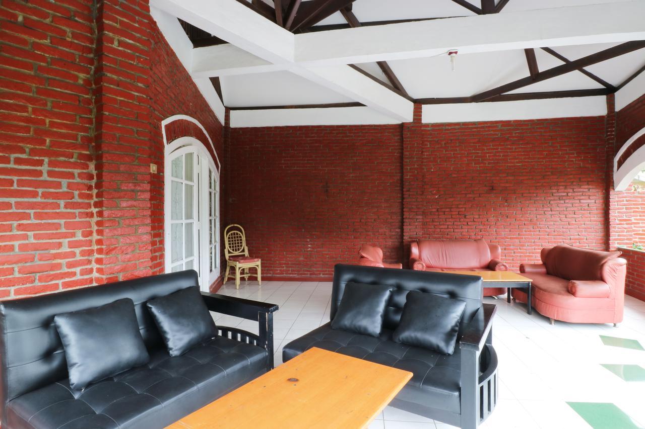 Villa Madani Paragajen Exterior foto